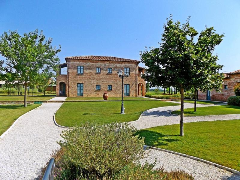 Casa Vacanze La Fiorita Terontola Bagian luar foto