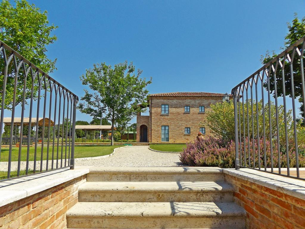 Casa Vacanze La Fiorita Terontola Bagian luar foto